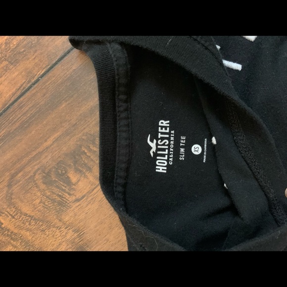 Hollister Tee - Picture 2 of 2